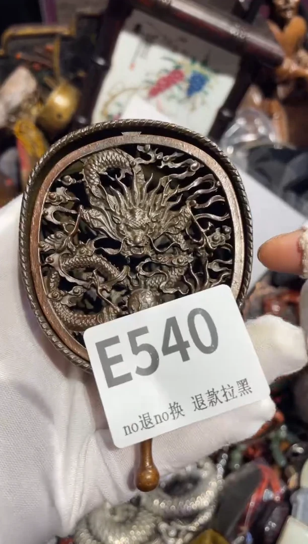 瓷片良****）表姐直播所见所得