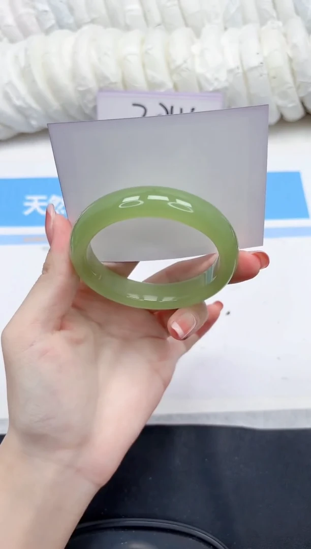 未镶嵌手镯石英质玉192-59-仪式感