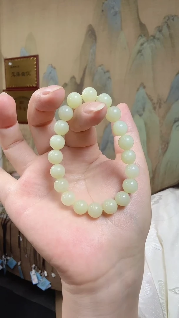 和田玉未镶嵌颈饰手串
