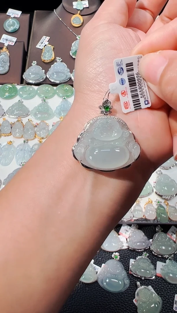 【闪购商品】翡翠吊坠(不含链)18K金镶嵌佛公吊坠996