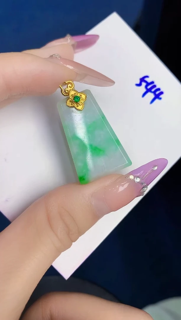 颈饰未镶嵌翡翠缅甸天然翡翠A货