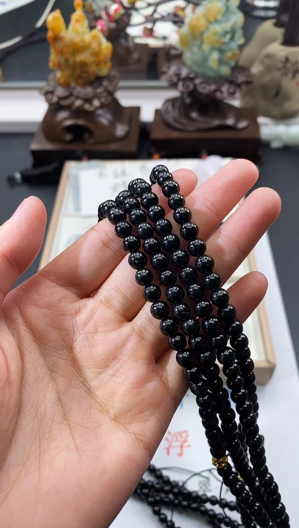 颈饰未镶嵌翡翠天然缅甸A货翡翠随机发一件