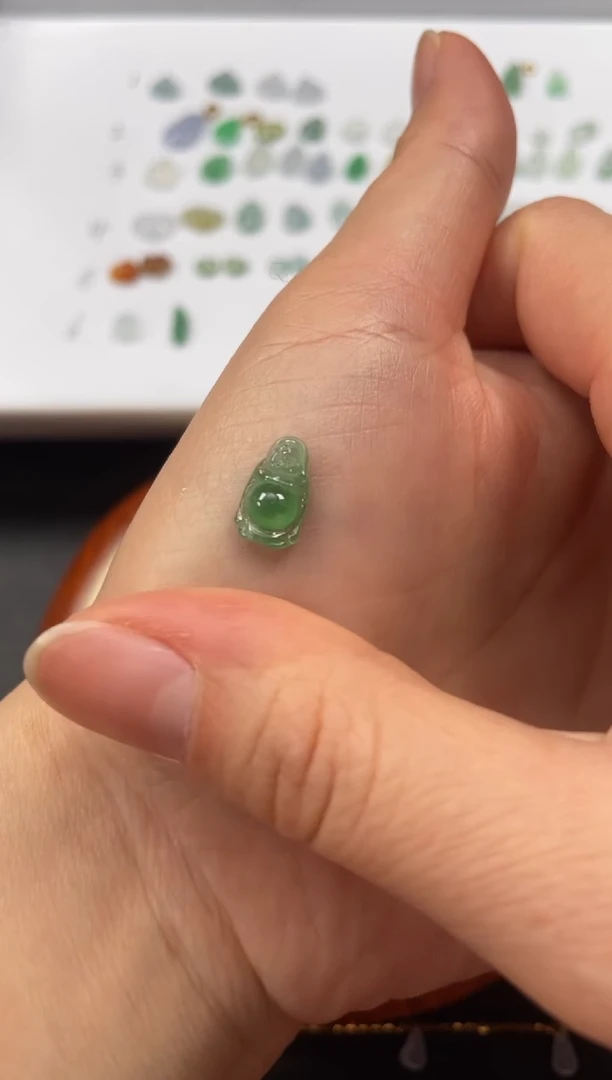 吊坠(不含链)18K金镶嵌翡翠一个JK469