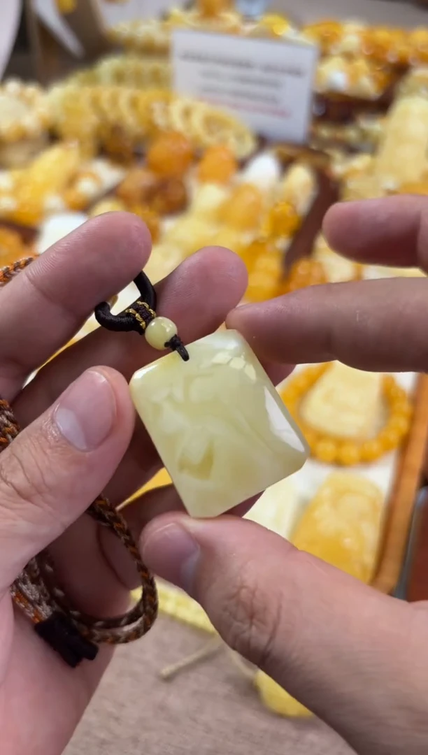 未镶嵌蜜蜡裸石无事牌8.6g