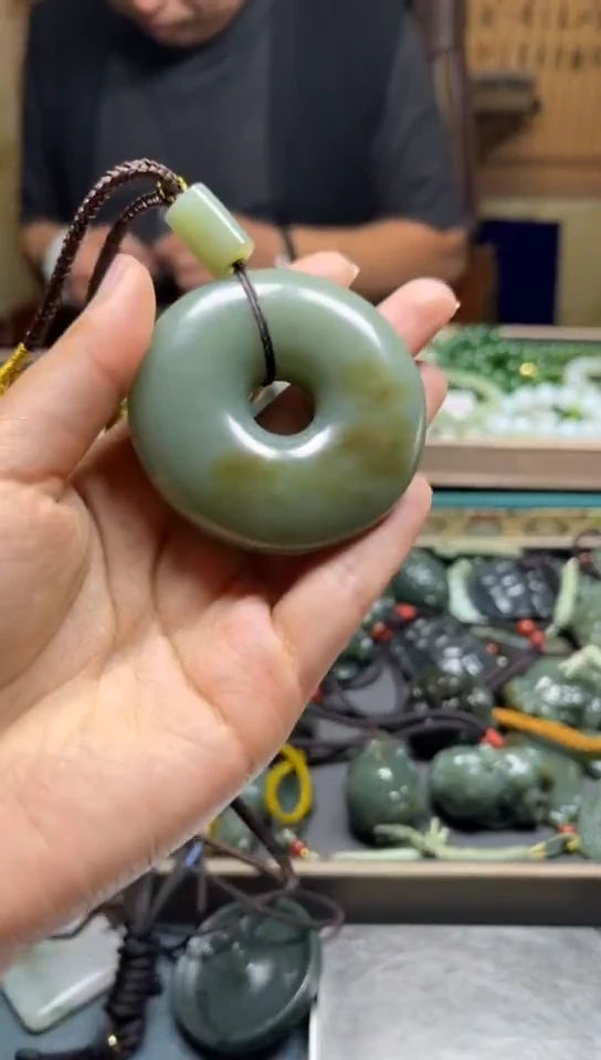 颈饰未镶嵌和田玉拍一发一