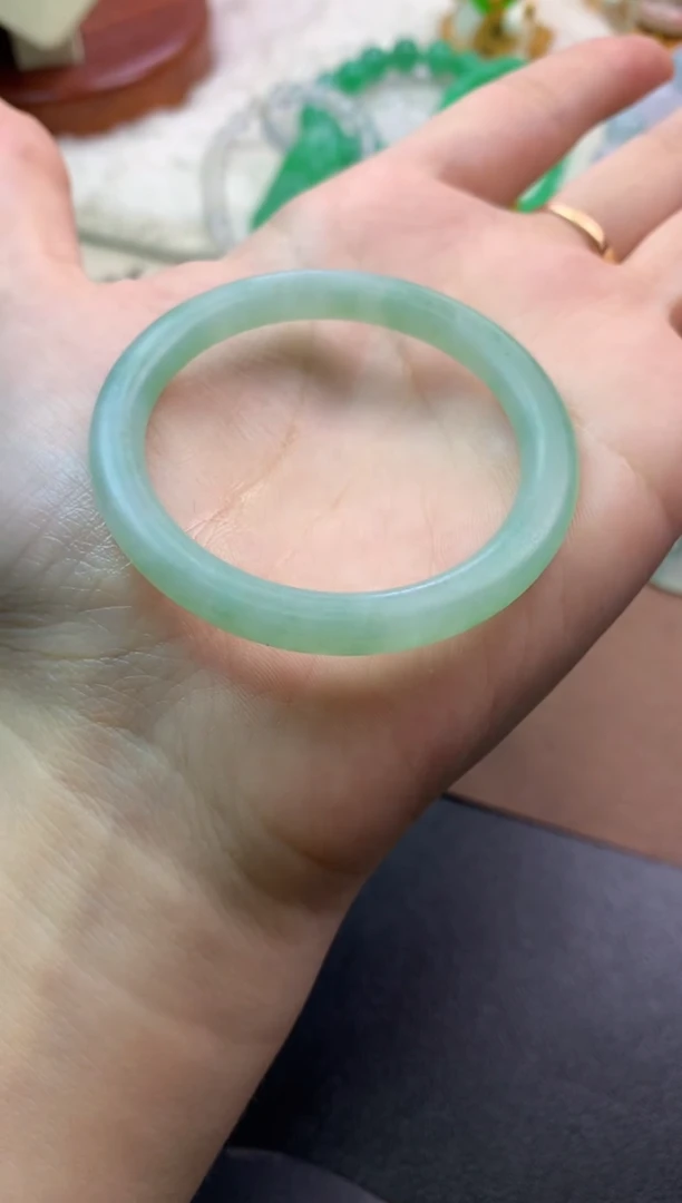 未镶嵌定制翡翠毛货