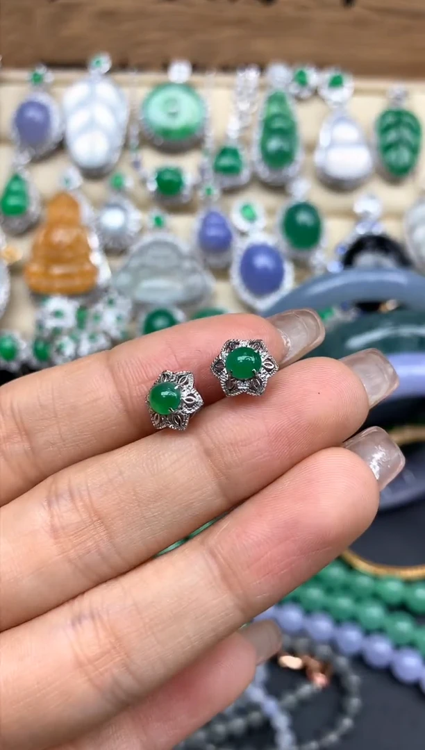 颈饰18K金镶嵌翡翠225-中国好珍宝