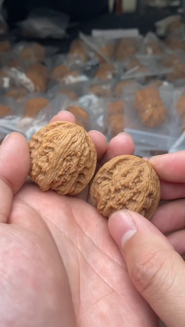 【闪购商品】文玩核桃把件G209号35尺密纹