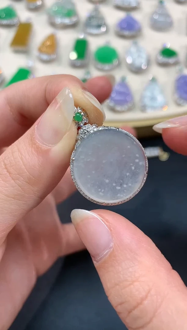 【闪购商品】翡翠吊坠(不含链)18K金镶嵌A407|6800