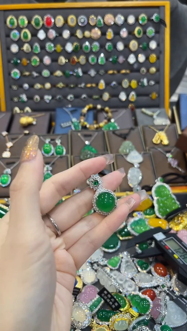 【闪购商品】玛瑙/玉髓吊坠(不含链)未镶嵌01111