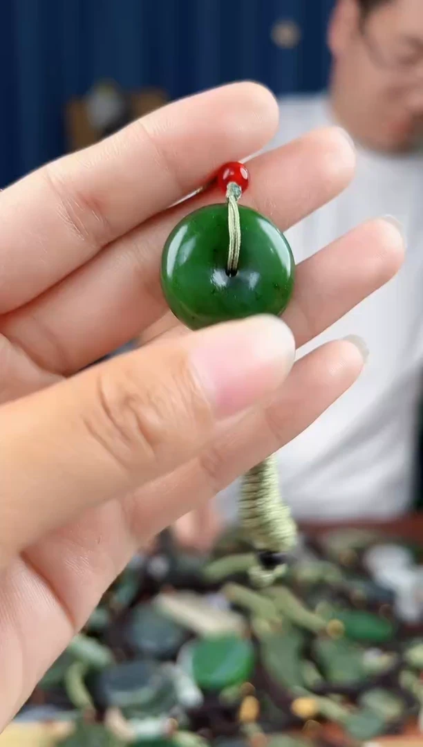 未镶嵌和田玉挂件拍一发一，多样性发货