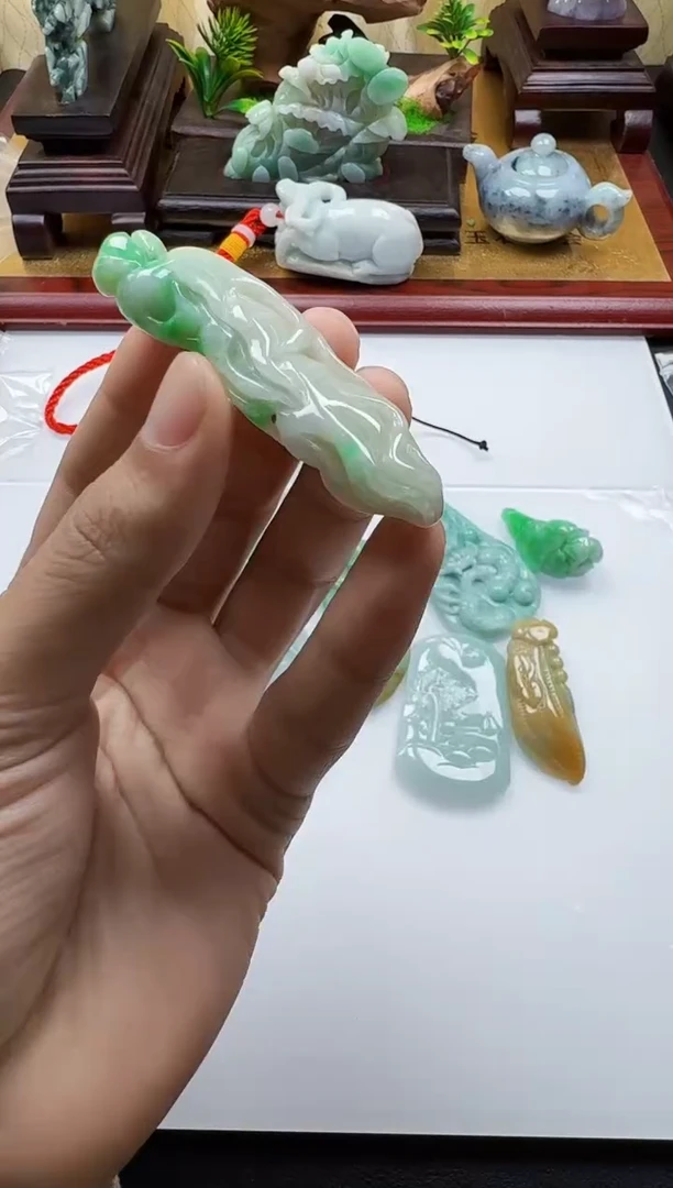 吊坠(不含链)未镶嵌翡翠1