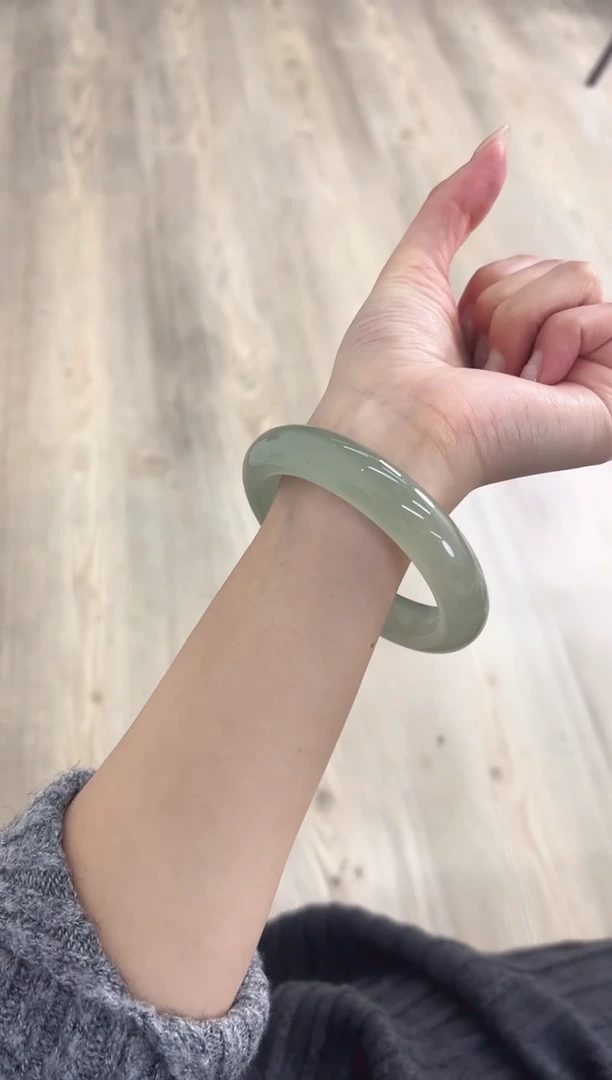 未镶嵌手镯石英质玉43-58D
