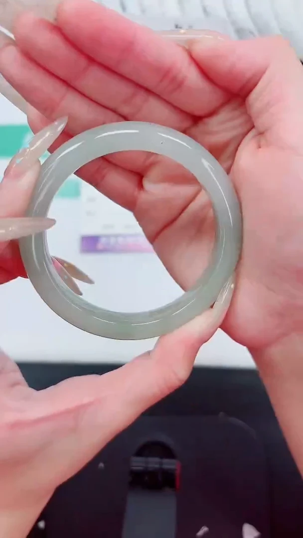 石英质玉手镯未镶嵌598-58