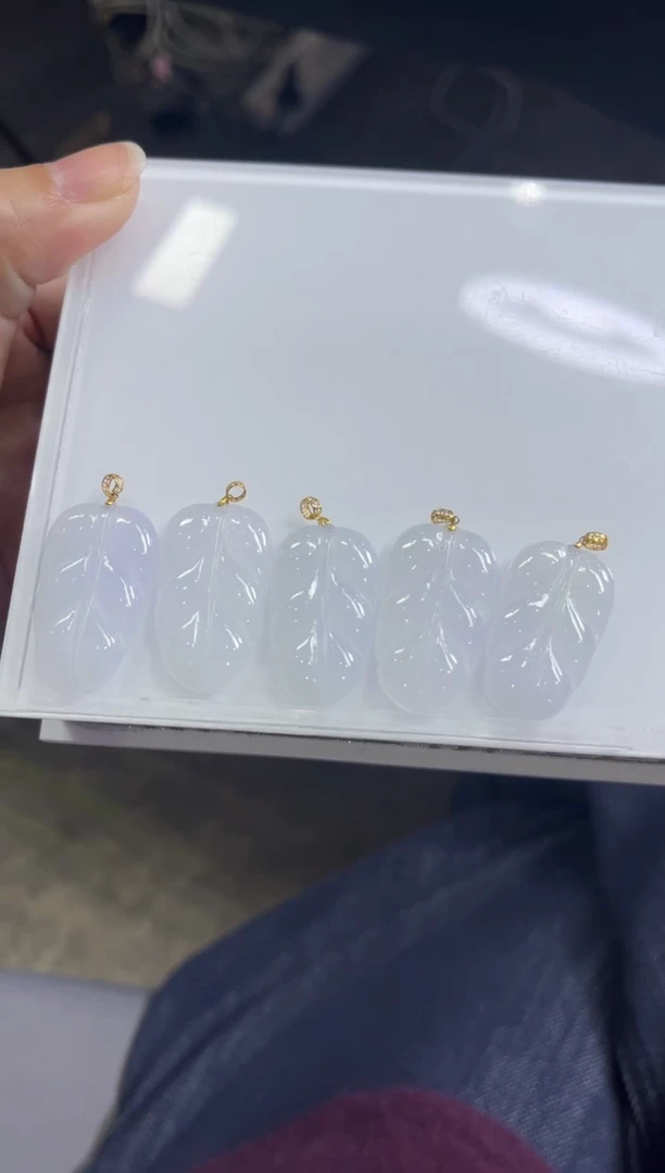 颈饰18K金镶嵌翡翠D55/多样性发一件/配绳子