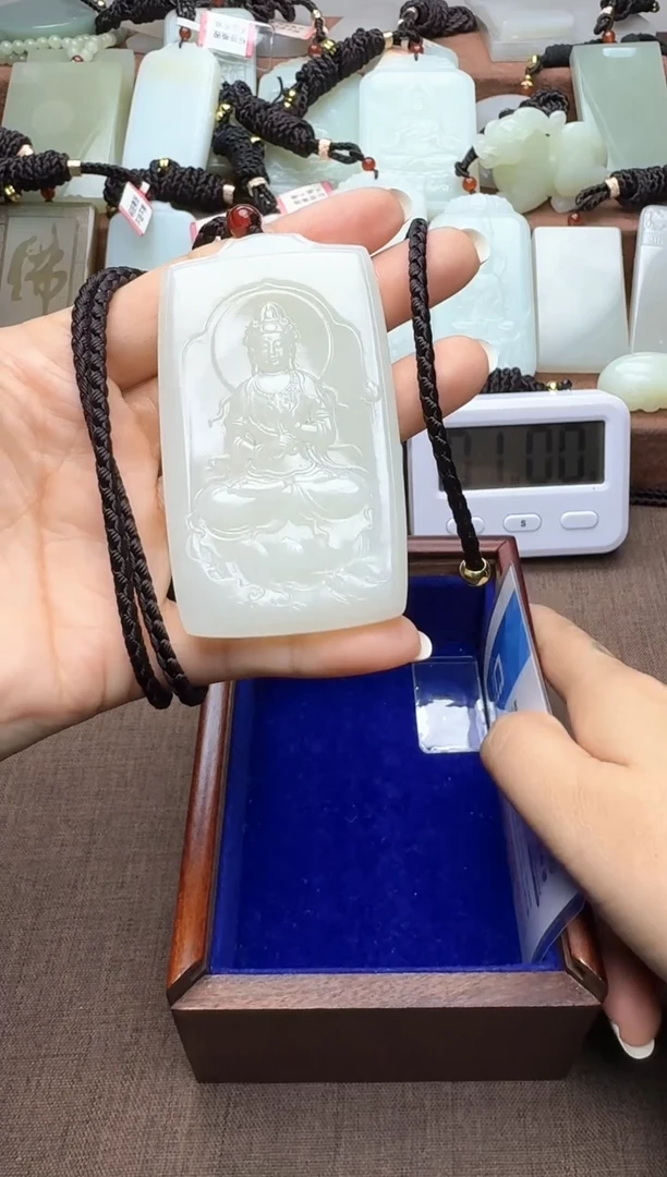 颈饰未镶嵌和田玉1