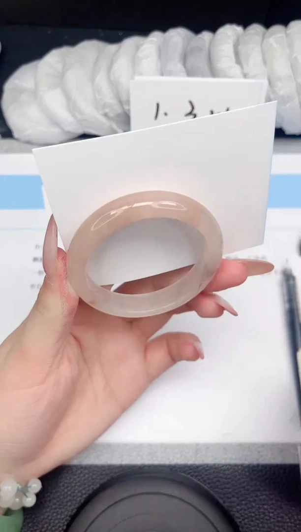 石英质玉手镯未镶嵌147-53