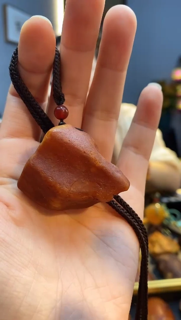 琥珀颈饰未镶嵌吊坠