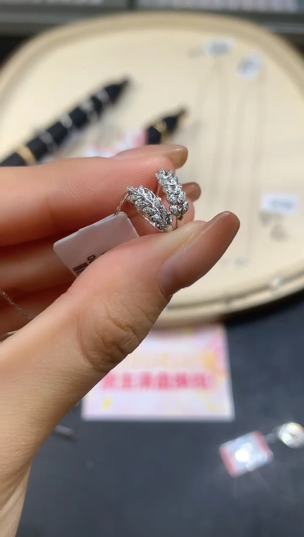 18K金镶嵌耳饰钻石耳饰A190|1780