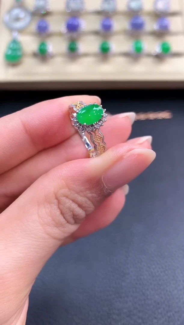 【闪购商品】翡翠戒指18K金镶嵌b29