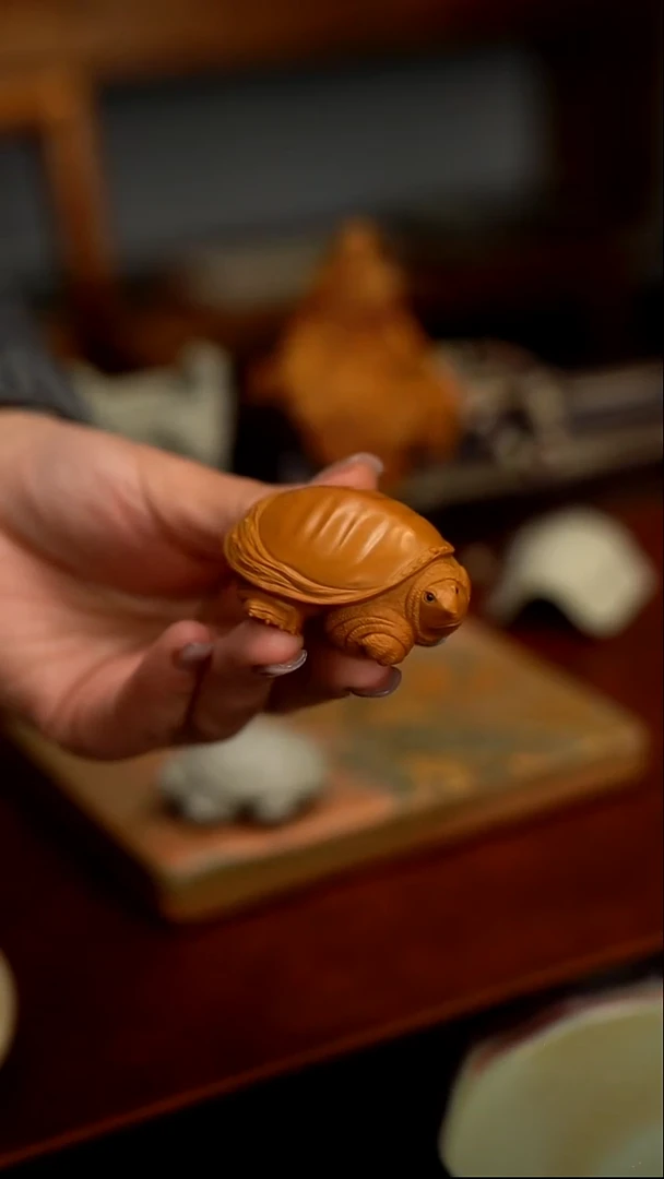 松花石金色小甲鱼