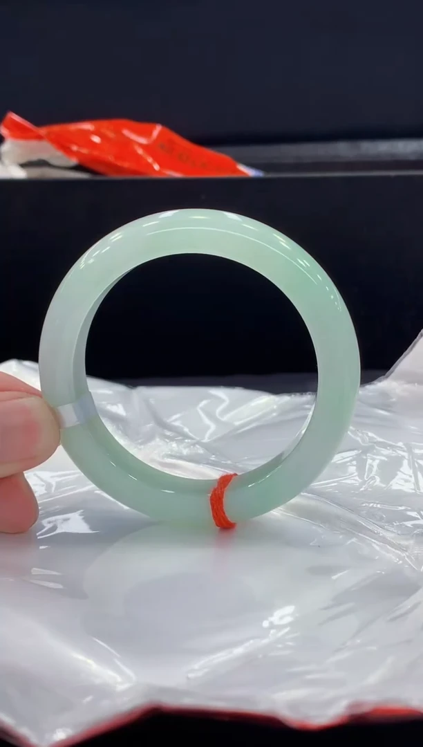 未镶嵌手镯翡翠翡翠手镯