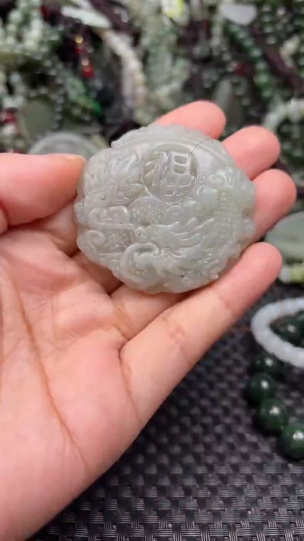 颈饰未镶嵌和田玉1