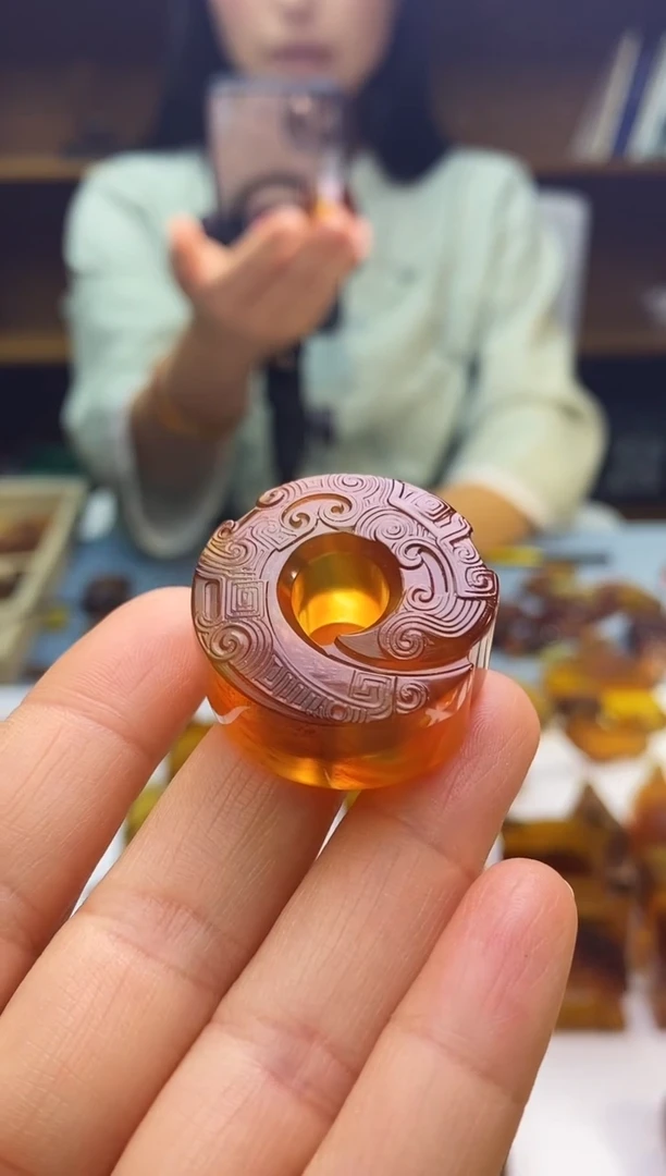 琥珀颈饰未镶嵌SN77-99（时来运转）
