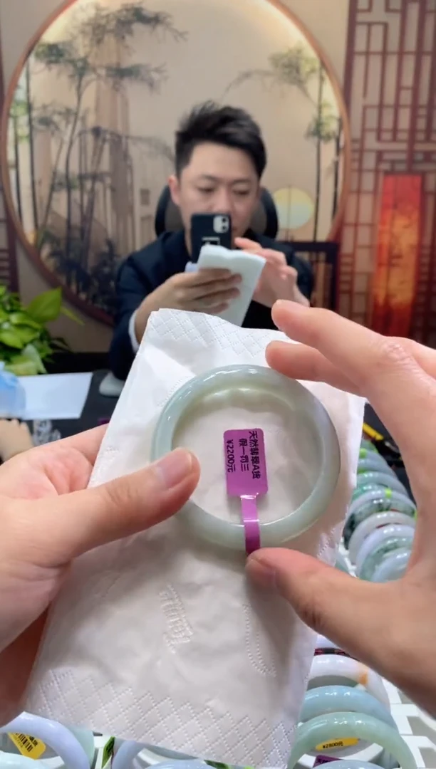 未镶嵌手镯翡翠000085889