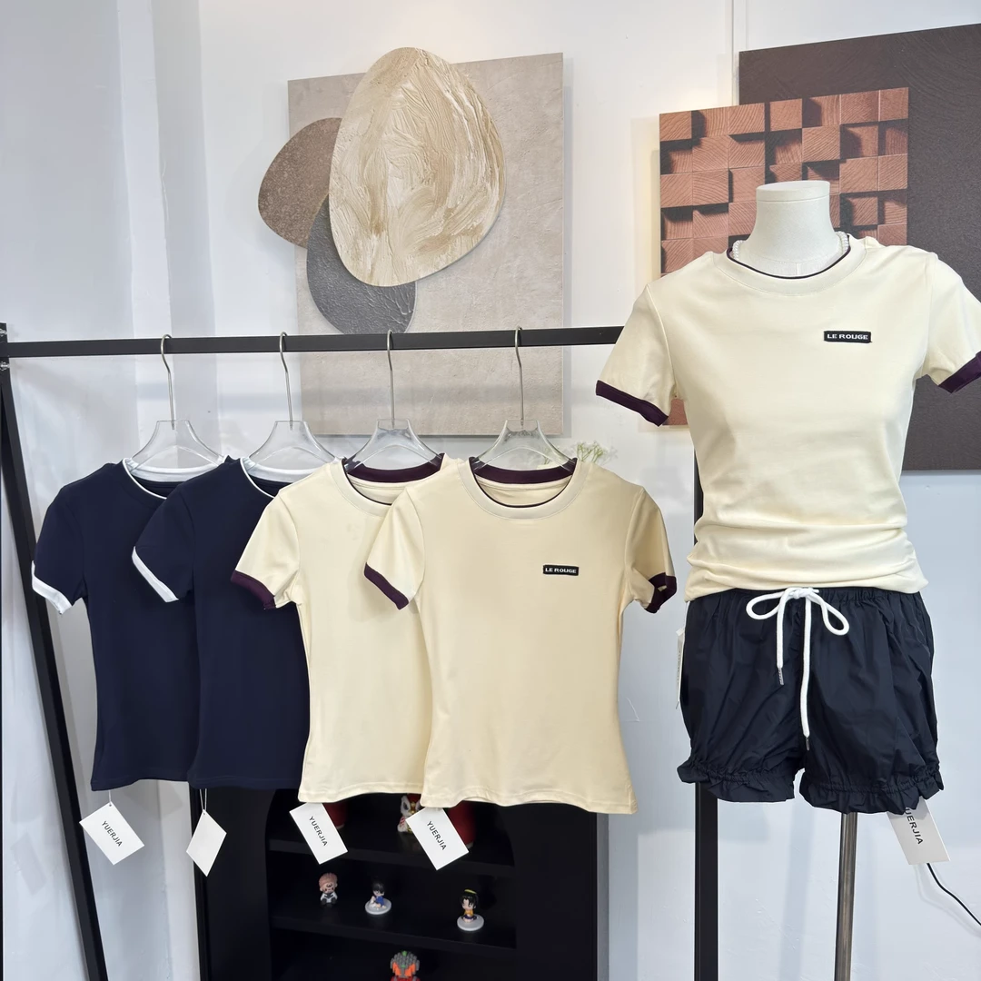 le rouge周美美 少女miu 系字母徽标复古正肩假两件显瘦短袖T恤