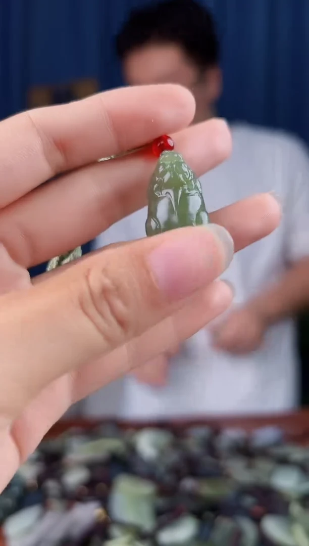 未镶嵌和田玉挂件拍一发一，
