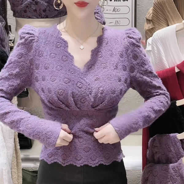 加绒加厚泡泡袖磨毛蕾丝打底衫2025冬季新款镂空v领长袖上衣小衫