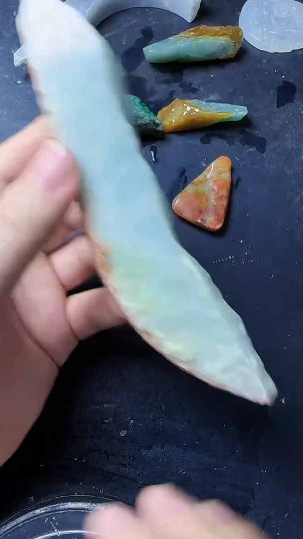 翡翠挂件未镶嵌105翡翠