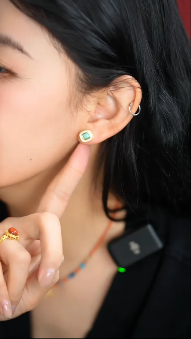 【闪购商品】查罗石耳钉合金方型耳钉