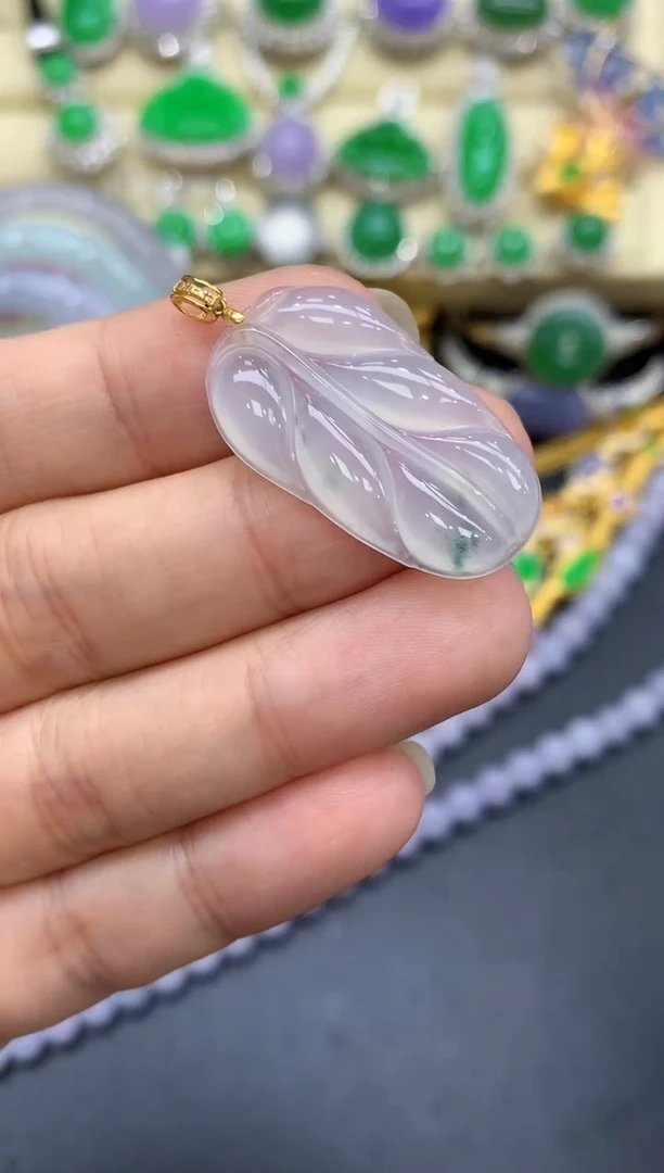 颈饰18K金镶嵌翡翠57-中国好珍宝