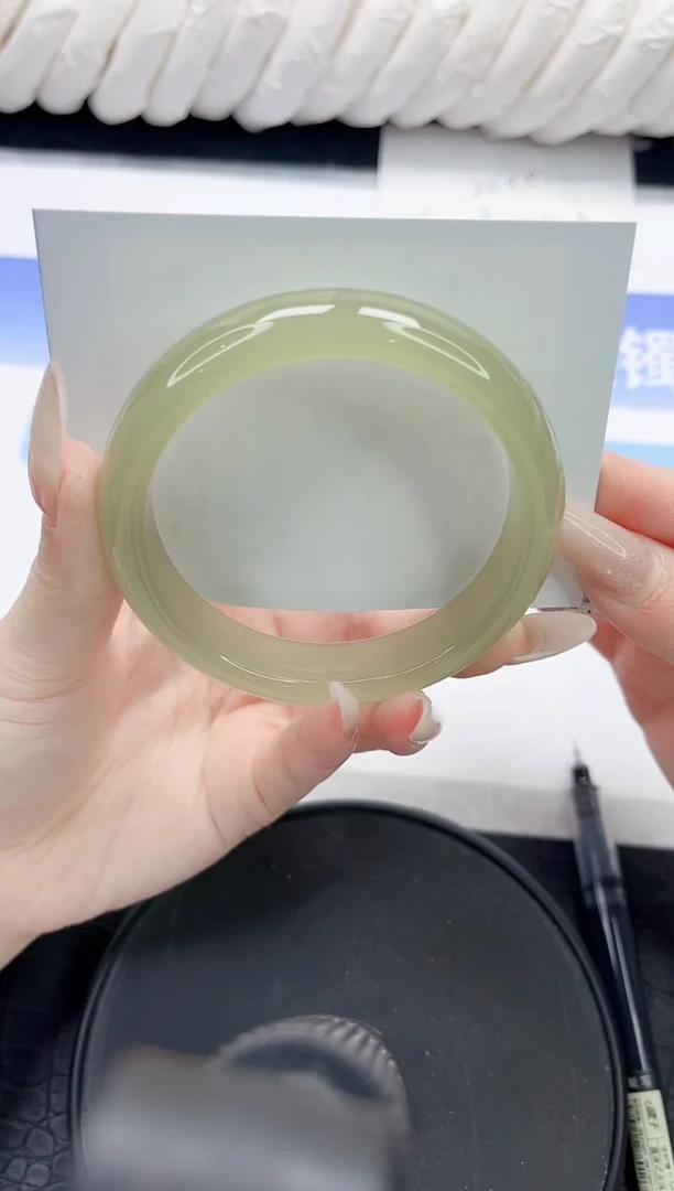 未镶嵌手镯石英质玉110-58