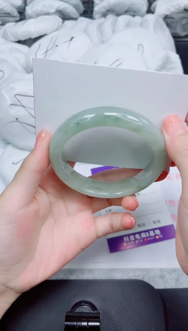 石英质玉手镯未镶嵌117-60