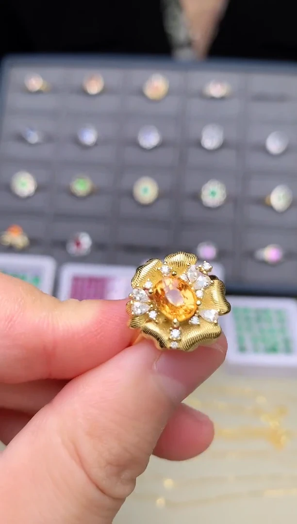 银S925镶嵌戒指石榴石（芬达石）戒指