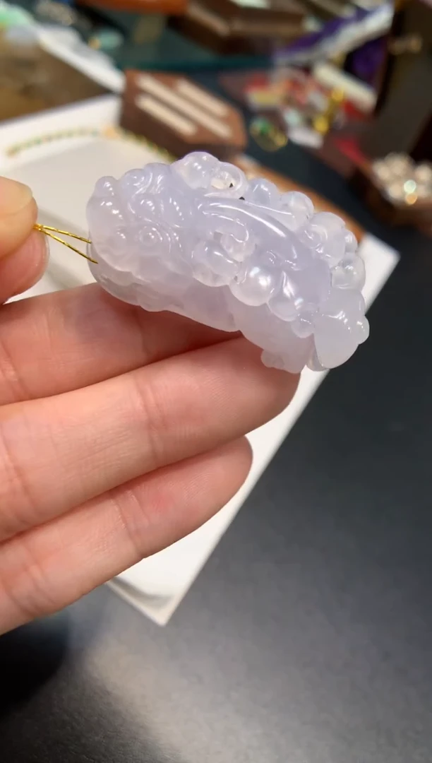 颈饰未镶嵌翡翠貔貅