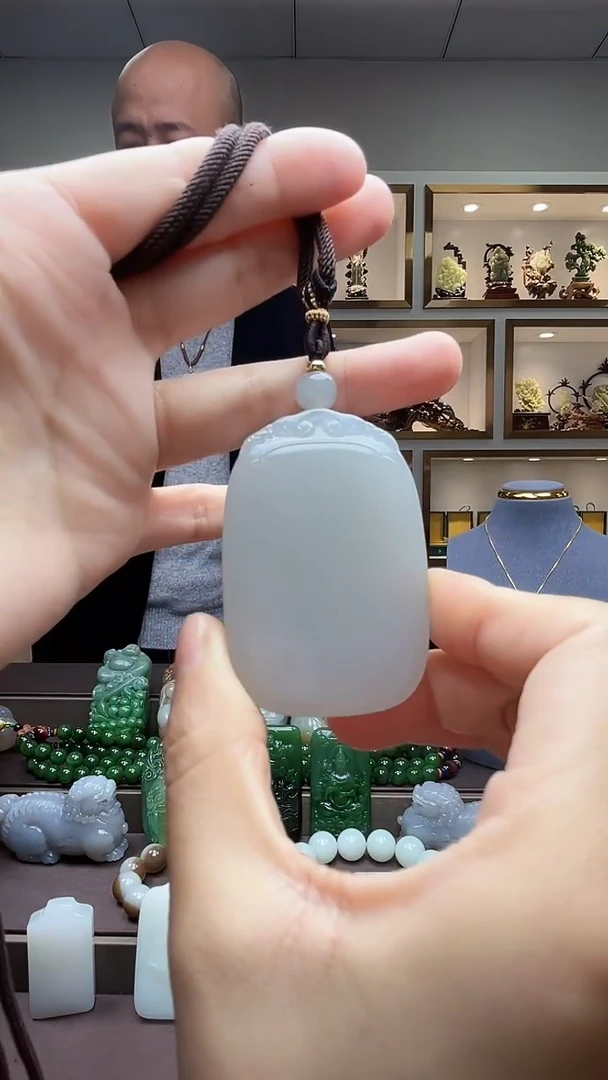 【闪购商品】和田玉颈饰未镶嵌苏