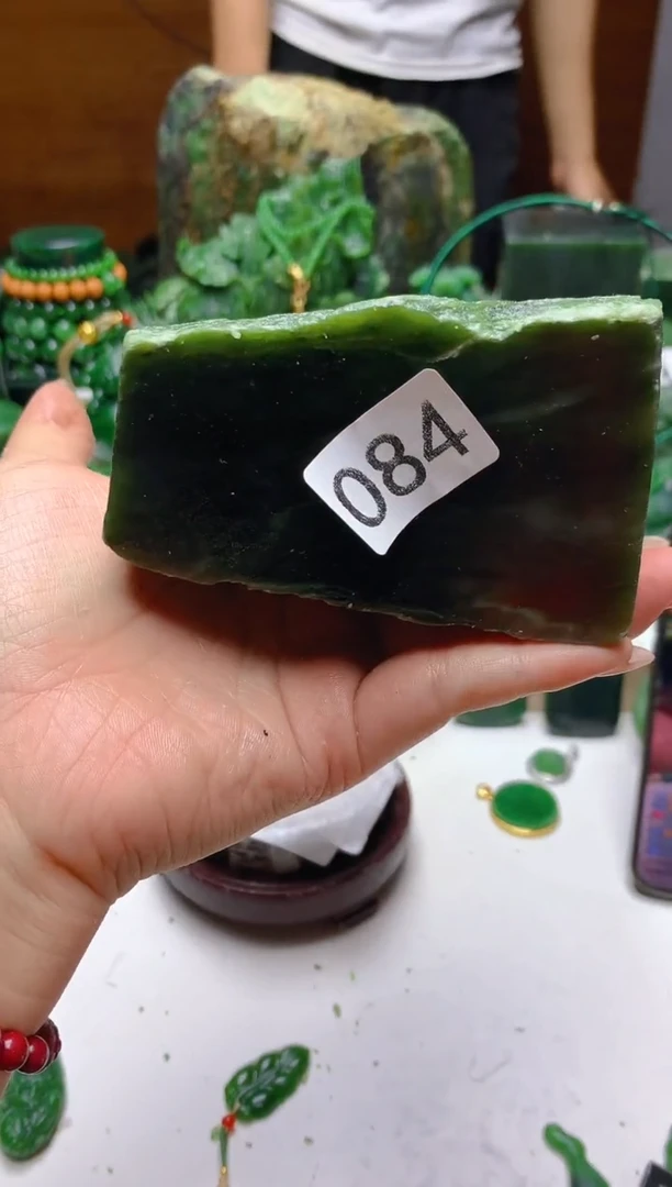 未镶嵌和田玉（碧玉）珠宝半成品1