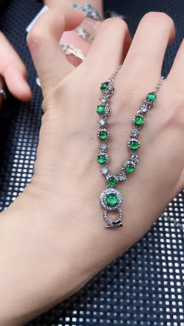 【闪购商品】翡翠颈饰未镶嵌11111111