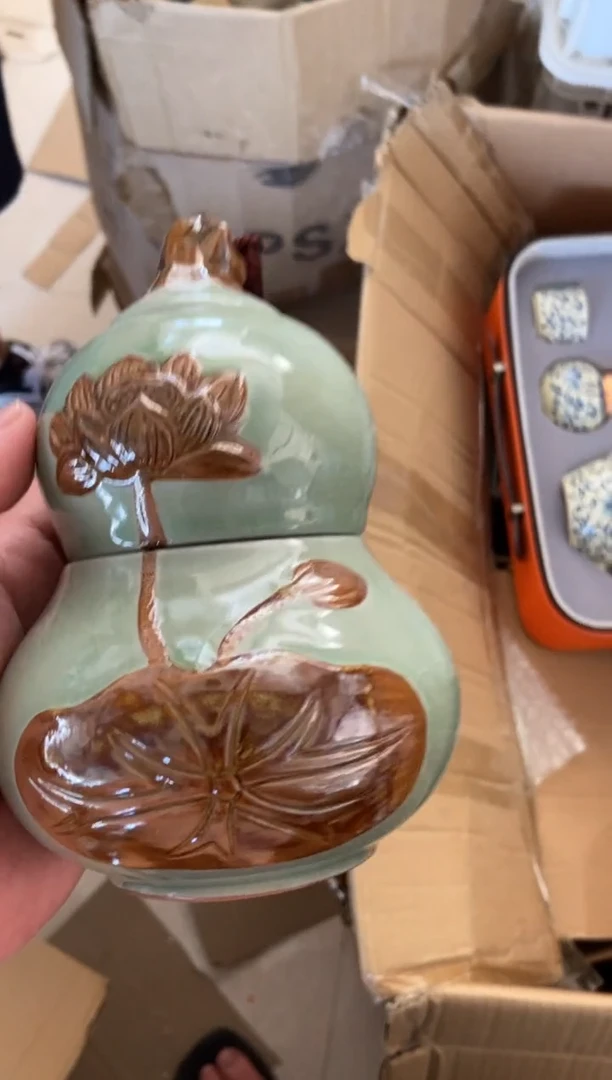 无运费险有瑕疵的摄影的产品有使用过的痕迹有点脏介意勿拍