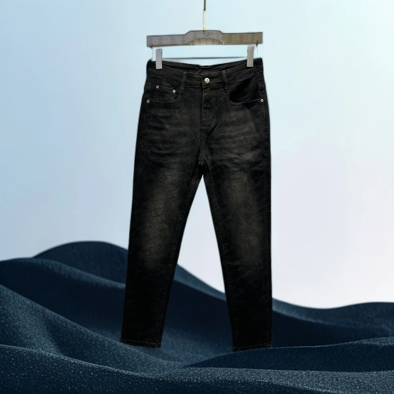 巴赛娜缇秋季新款个性字母暗花复古黑色牛仔裤潮流帅气修身小脚裤