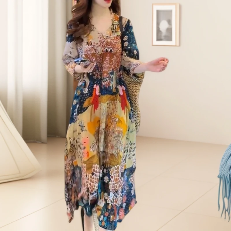 画枕眠2025新款夏季大码宽松显瘦裙子碎花裙气质V领碎花连衣裙女