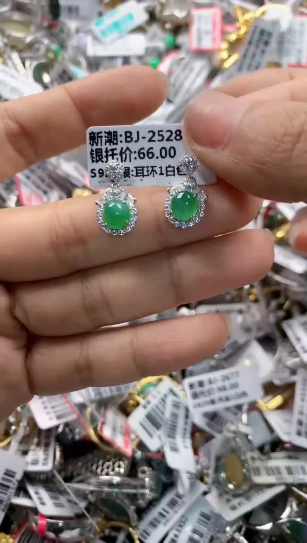 银S925镶嵌戒指翡翠888    6