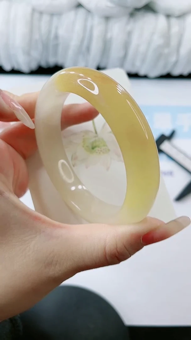 【闪购商品】石英质玉手镯未镶嵌多样性发货S11-62