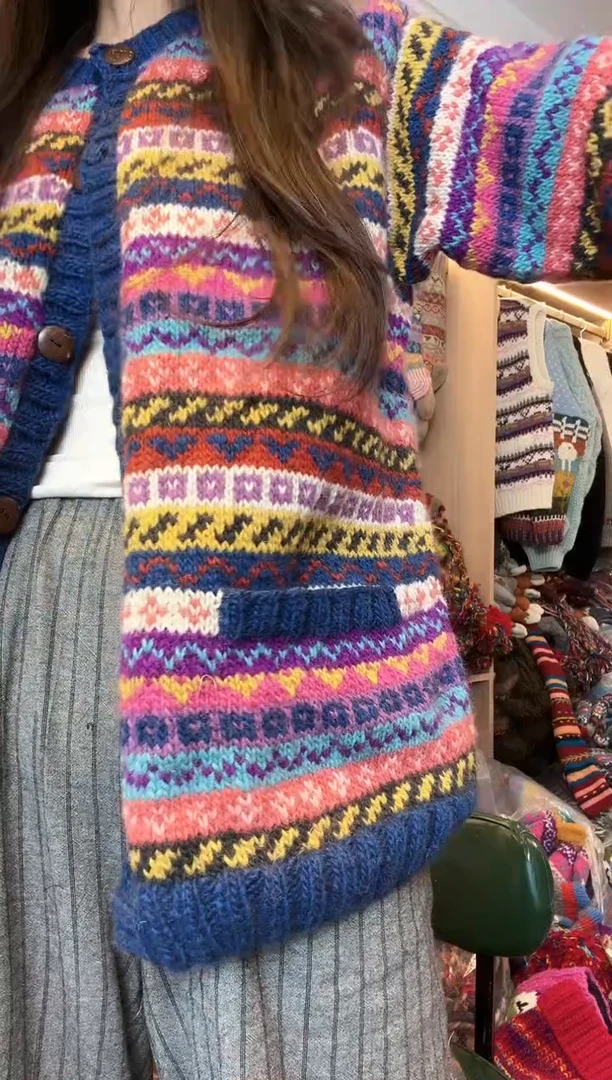 羊毛蓝边纯手工毛衣