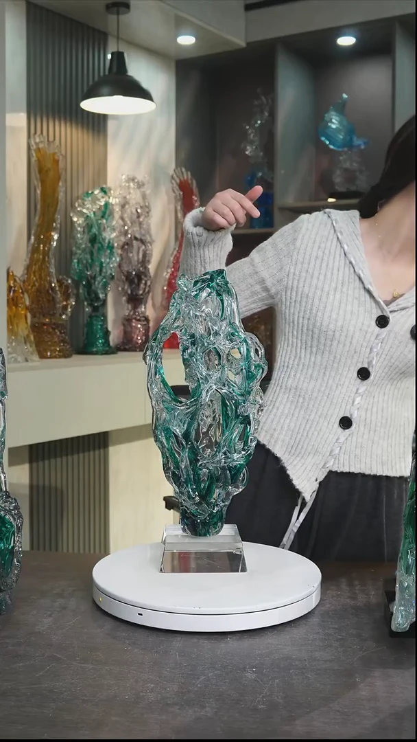 琉璃菩****灯湖水绿色太湖石