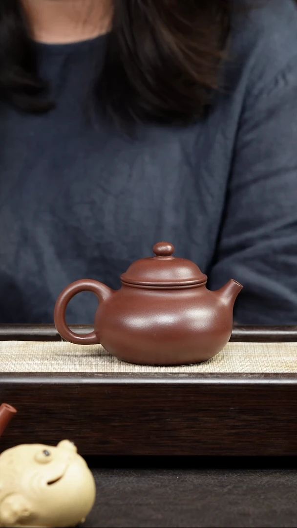 茶壶紫砂容天 枣红泥
